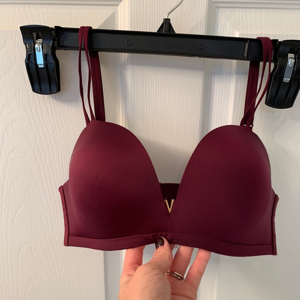 Bras - Picture 9 of 9